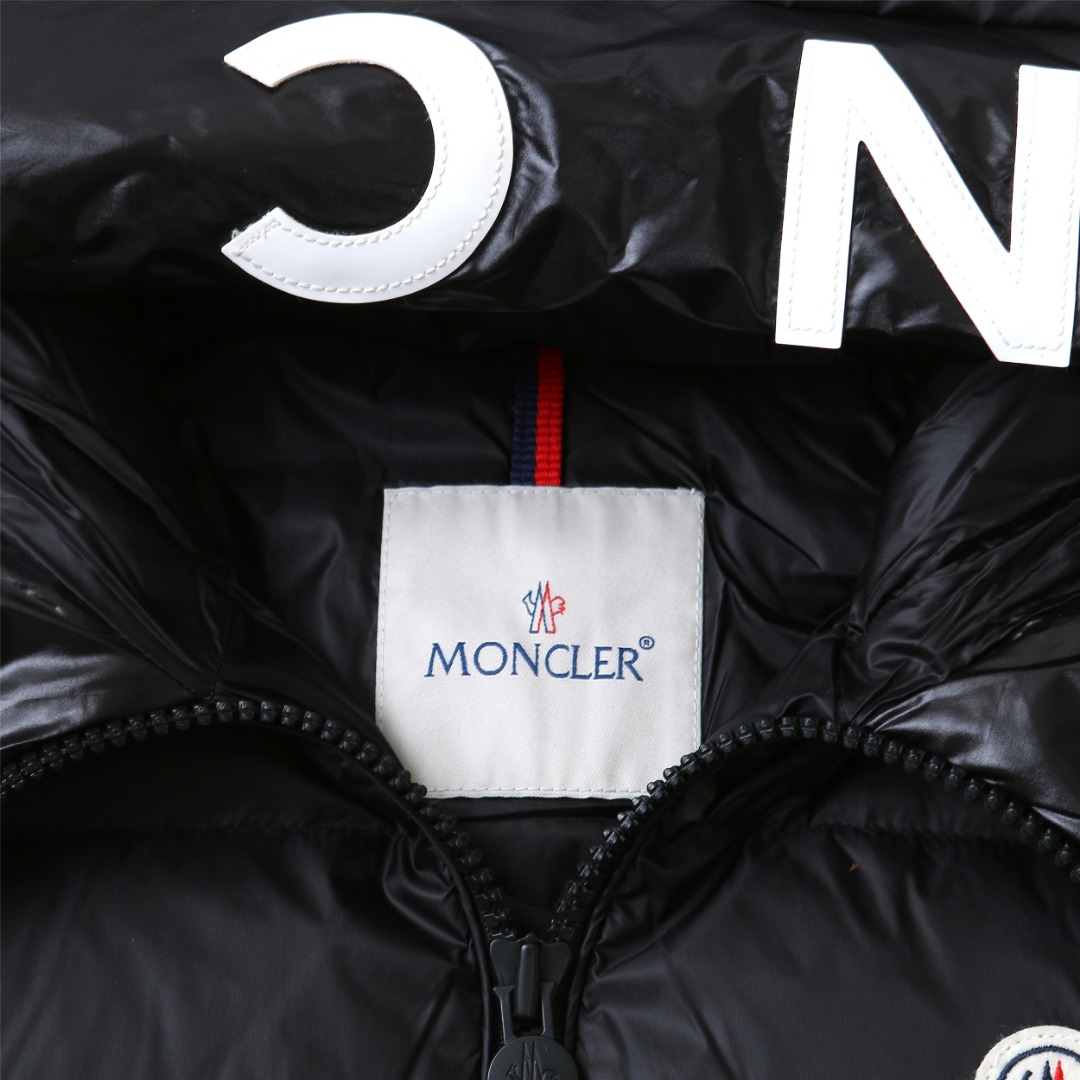 【公式認定ストア】MONCLER  ダウンジャケット Montreuil（ユニセックス）多くの著名人やセレブに愛用されています! 即完売必至