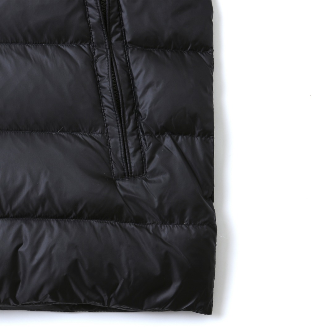 【公式認定ストア】MONCLER  ダウンジャケット Montreuil（ユニセックス）多くの著名人やセレブに愛用されています! 即完売必至