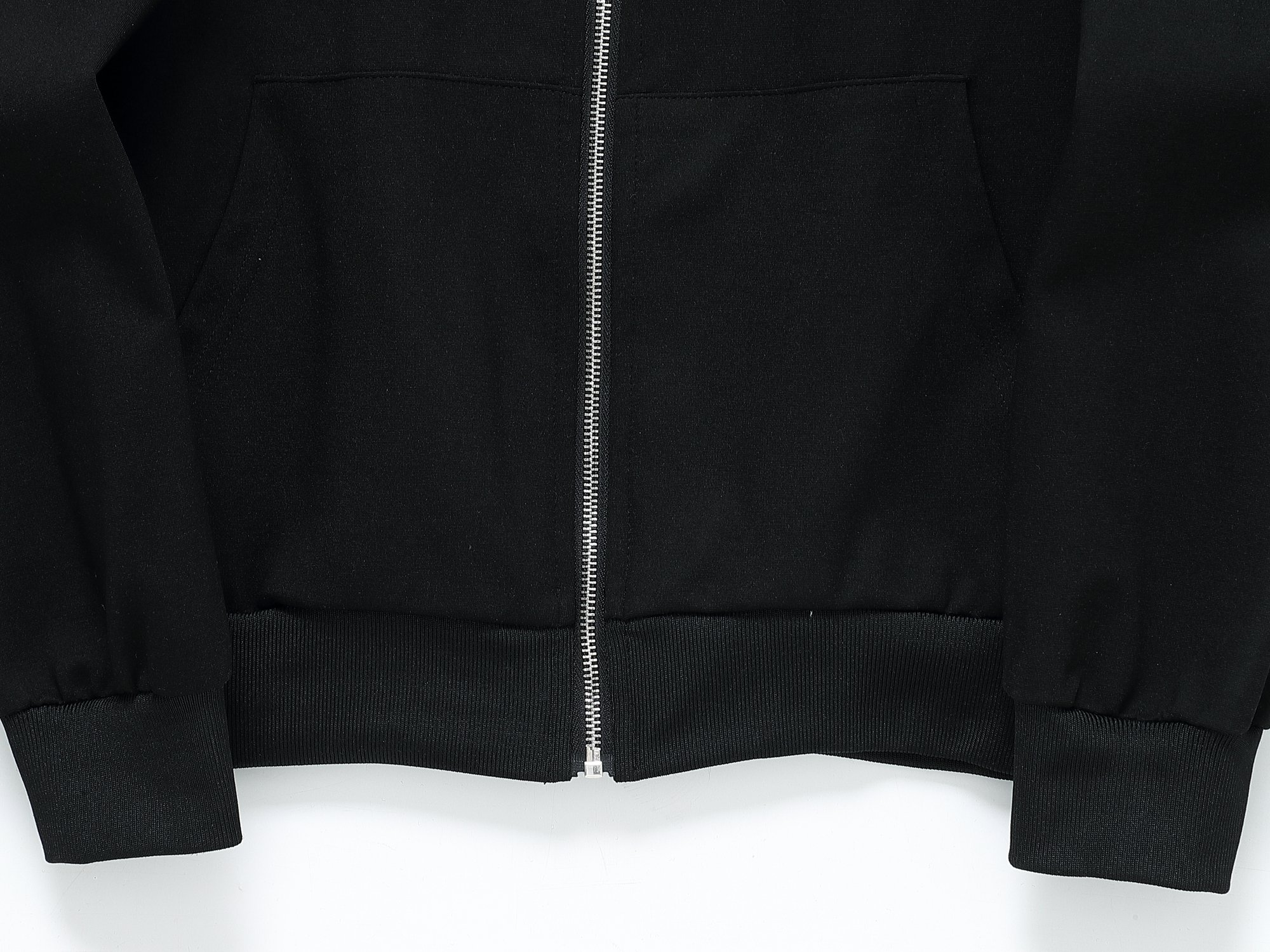 【MONCLER】モンクレール、【即日出荷】ご好評に付き再入荷！