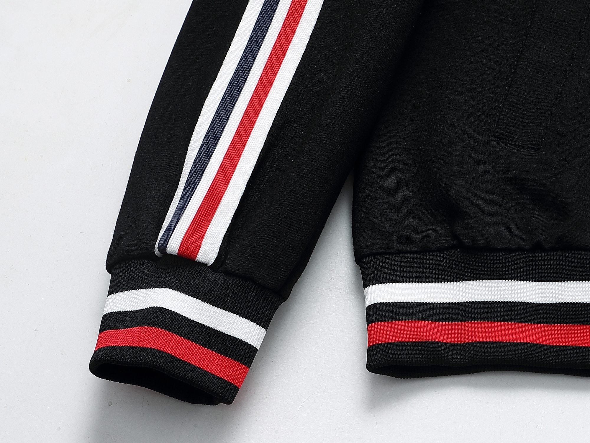 【MONCLER】モンクレール、【即日出荷】ご好評に付き再入荷！