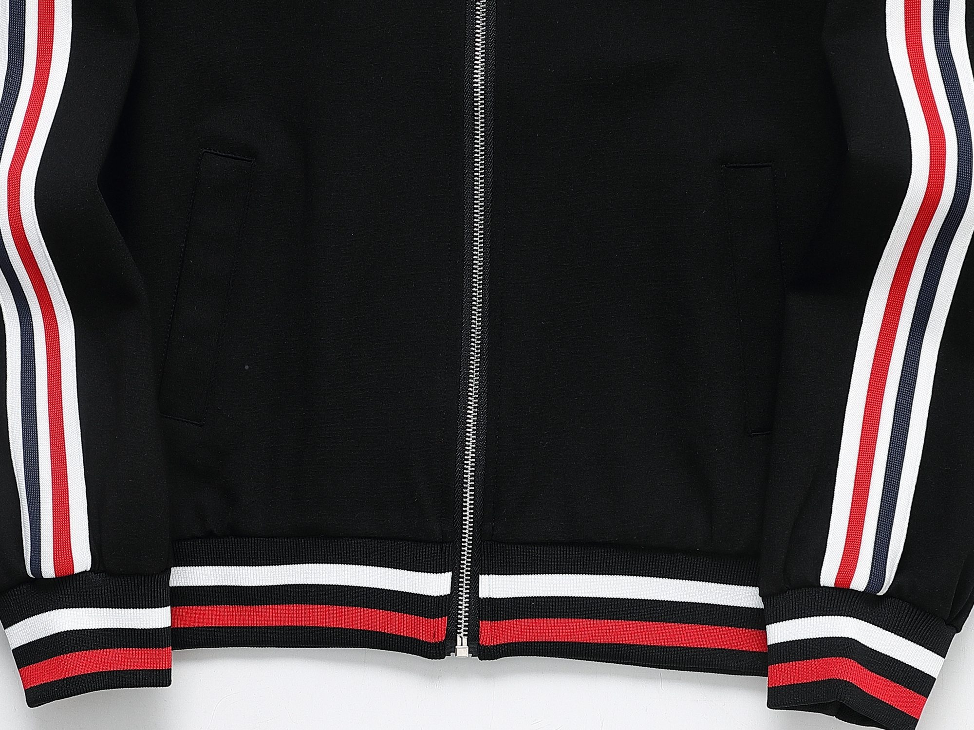 【MONCLER】モンクレール、【即日出荷】ご好評に付き再入荷！