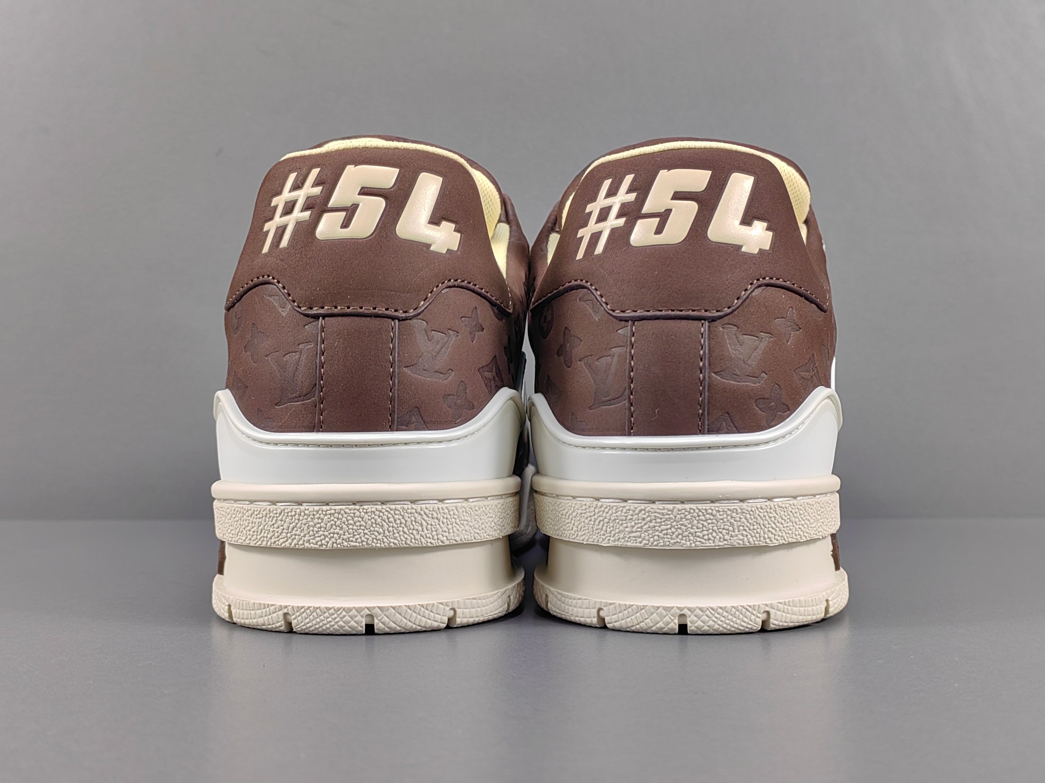 louis vuitton skate シリーズ 24ss の新作トレーナースニーカー スケートシューズ カップル用 2