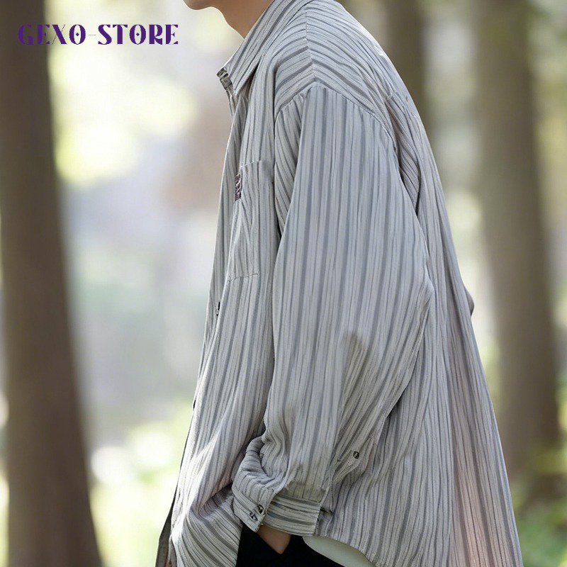 條紋襯衫細節特寫