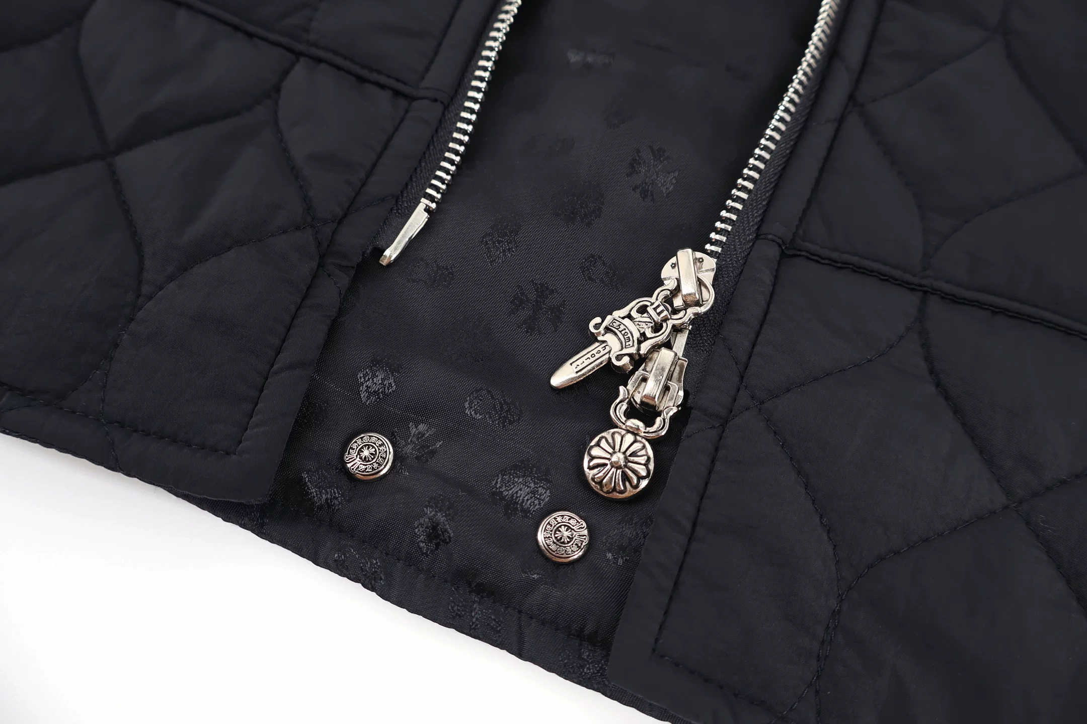 Chrome Hearts クロムハーツ  ブラック ウェーブ キルティング フーデッド 中綿ジャケット アウター