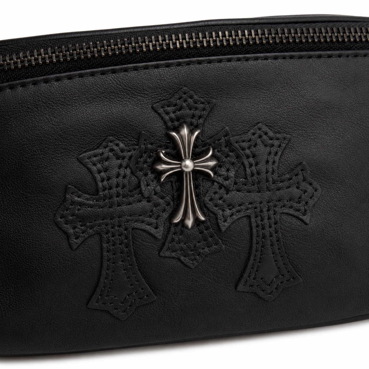 【Chrome Hearts】クロムハーツ チェストバッグ／ウェストバッグ – ゴシッククロスが際立つブラックレザー