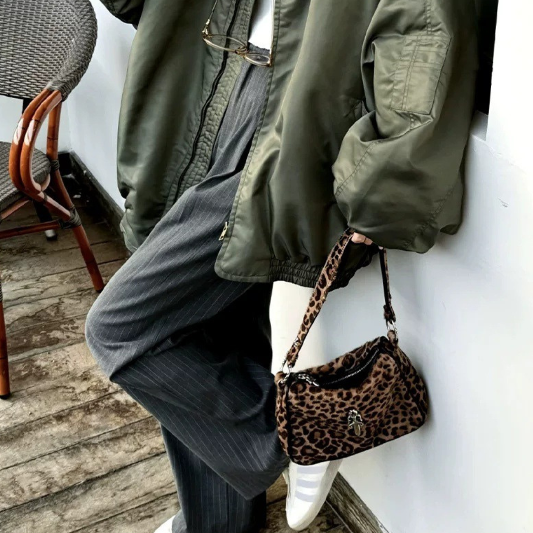 Chrome Hearts クロムハーツ レザーショルダーバッグ ブラウン 中型 チェーン付き