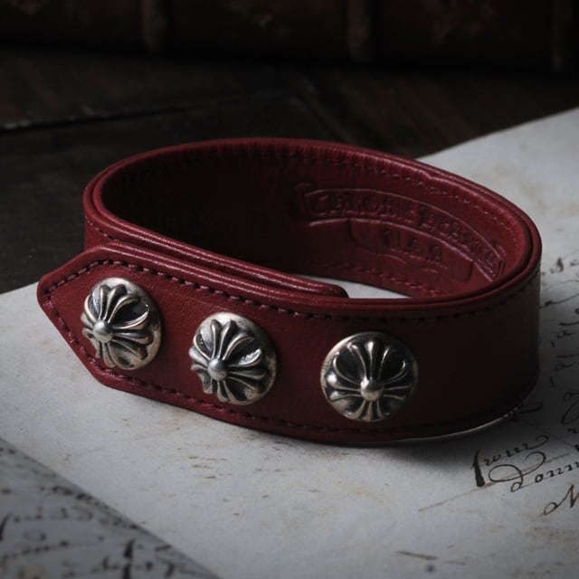 【CHROME HEARTS　クロムハーツ　Bracelet　ブレスレット】3ボタン2スナップレザーブレスレット