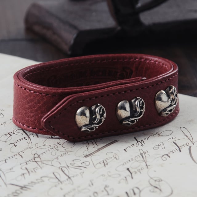 【CHROME HEARTS　クロムハーツ　Bracelet　ブレスレット】3ボタン2スナップレザーブレスレット