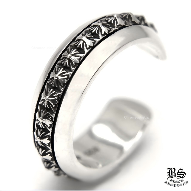 クロムハーツ CHプラスピラミッドオープンバンドリング