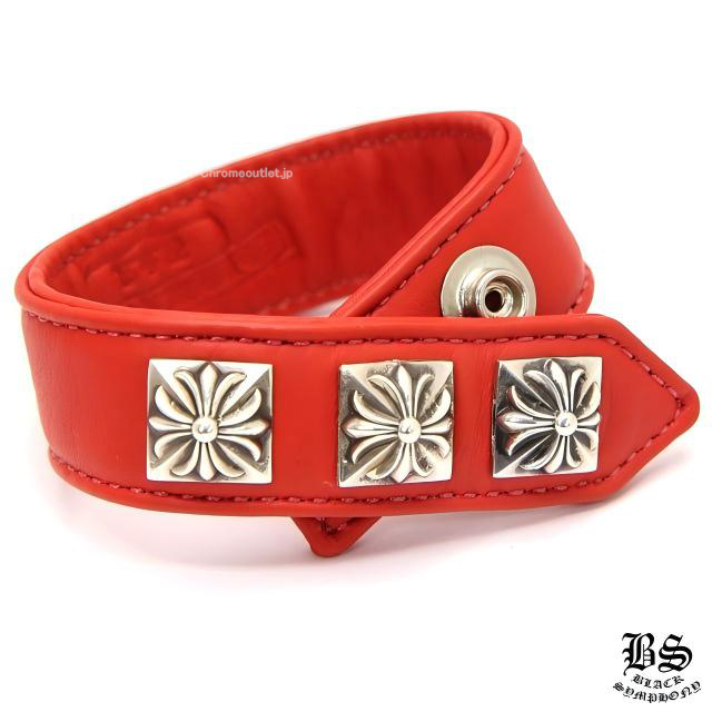 クロムハーツ 3ボタン2スナップ ブレスレット ピラミッドクロスボタン レッド