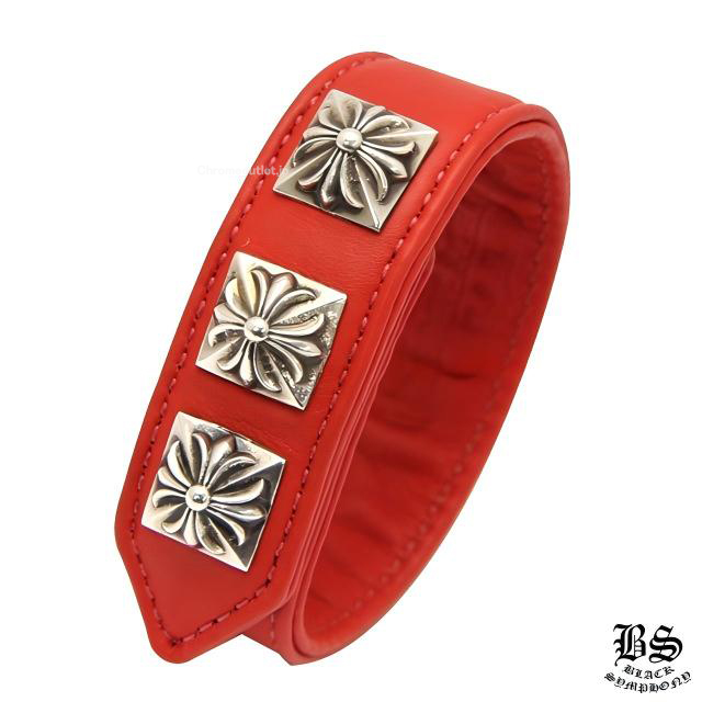 クロムハーツ 3ボタン2スナップ ブレスレット ピラミッドクロスボタン レッド