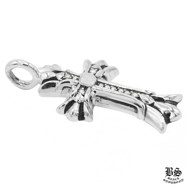 クロムハーツ ダブルCHクロスチャーム with パヴェダイヤモンド