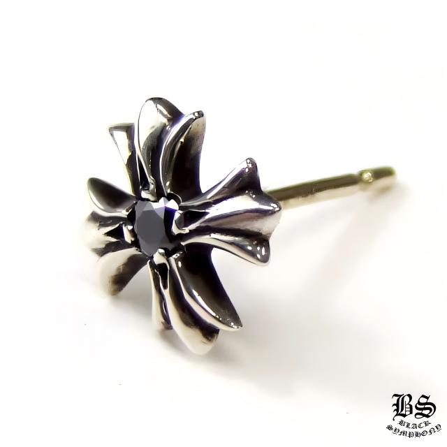 クロムハーツ CHプラススタッドピアスwithブラックダイヤモンド