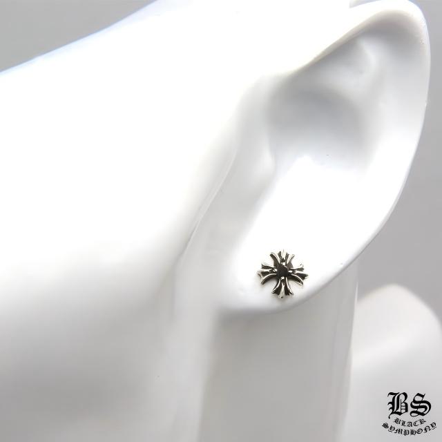 クロムハーツ CHプラススタッドピアスwithブラックダイヤモンド