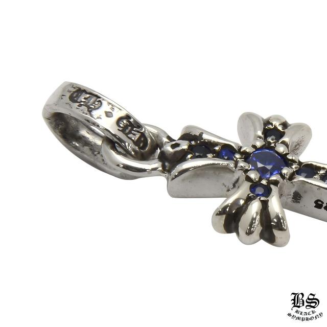 クロムハーツ CHクロスベビーファットチャームwithパヴェブルーサファイア