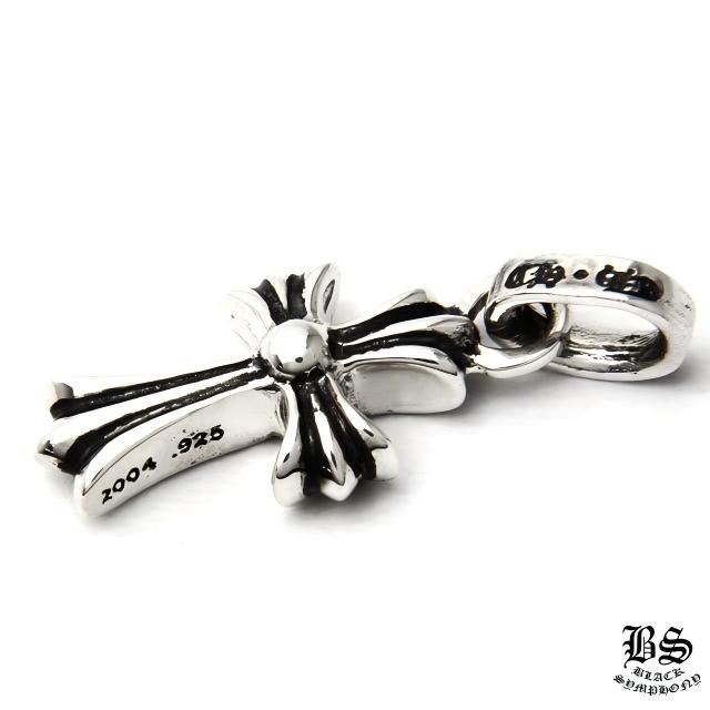 クロムハーツ CHクロスベビーファットチャームwithパヴェダイヤモンド