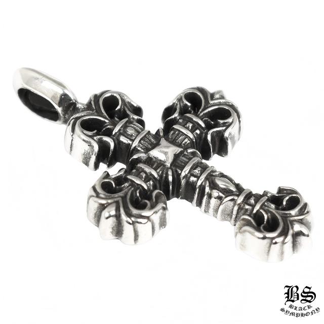 クロムハーツ フィリグリークロスチャーム