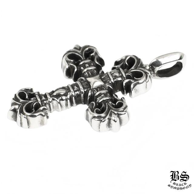 クロムハーツ フィリグリークロスチャーム