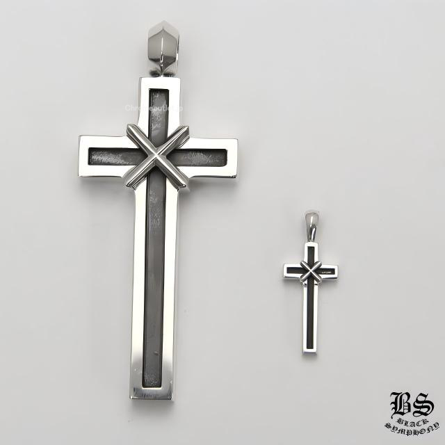 クロムハーツ メイプルソープクロスペンダント