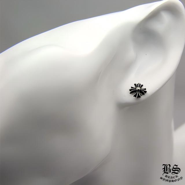 クロムハーツ CHプラススタッドピアス