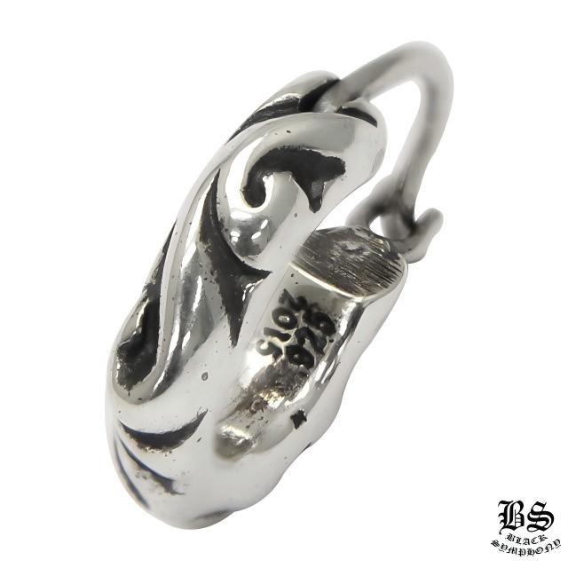 クロムハーツ タイニースクロールフープピアス