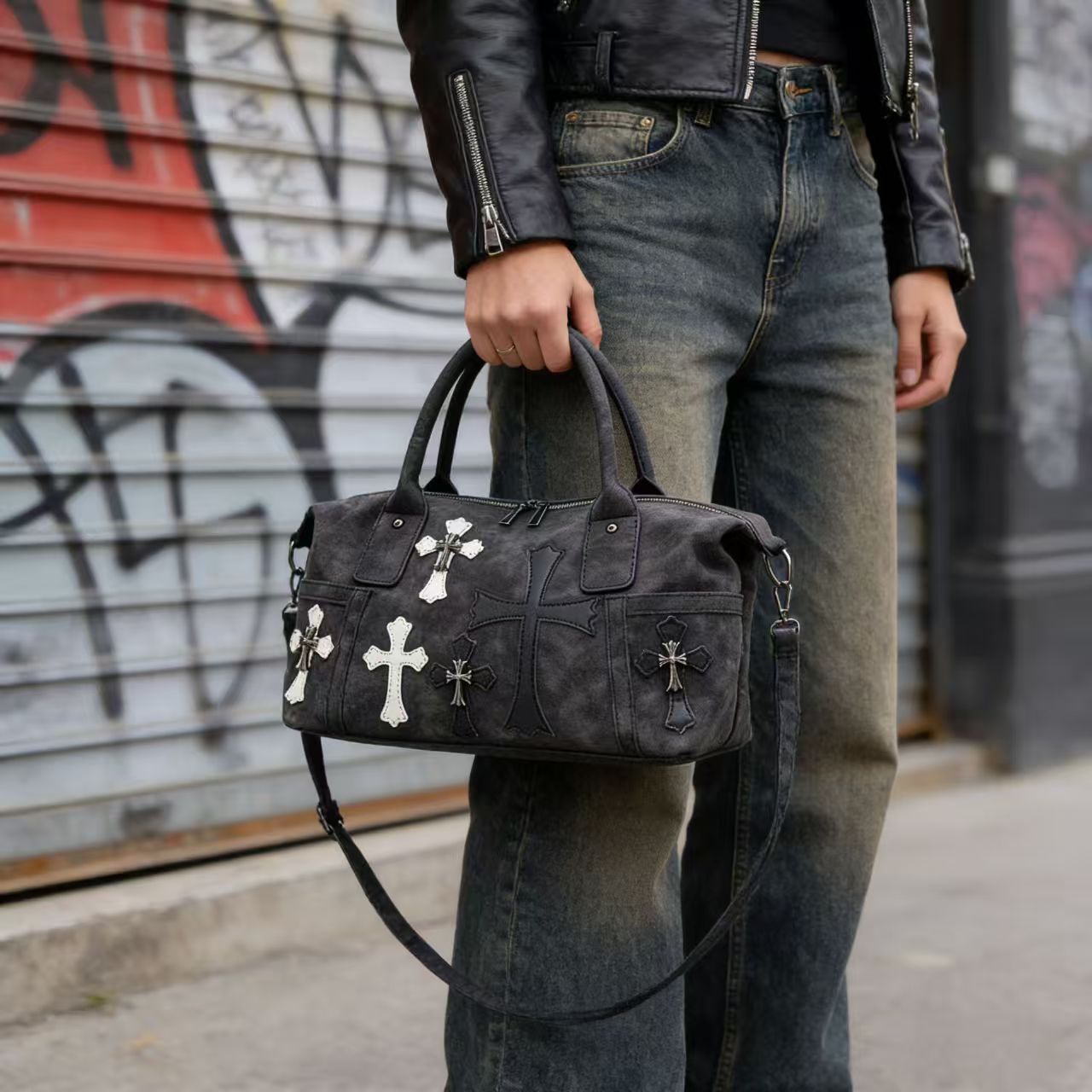 V系 バッグ メンズ モード系 ミニバッグ オラオラ系 ショルダーバッグ PUレザー 十字架 クロス 派手 alcw ミリタリーバッグ 変形 BAG ユニセックス 男 鞄 個性的 お兄系 ヴィジュアル系 ファッション 衣装 ホスト スーツ レディース おしゃれ オシャレ