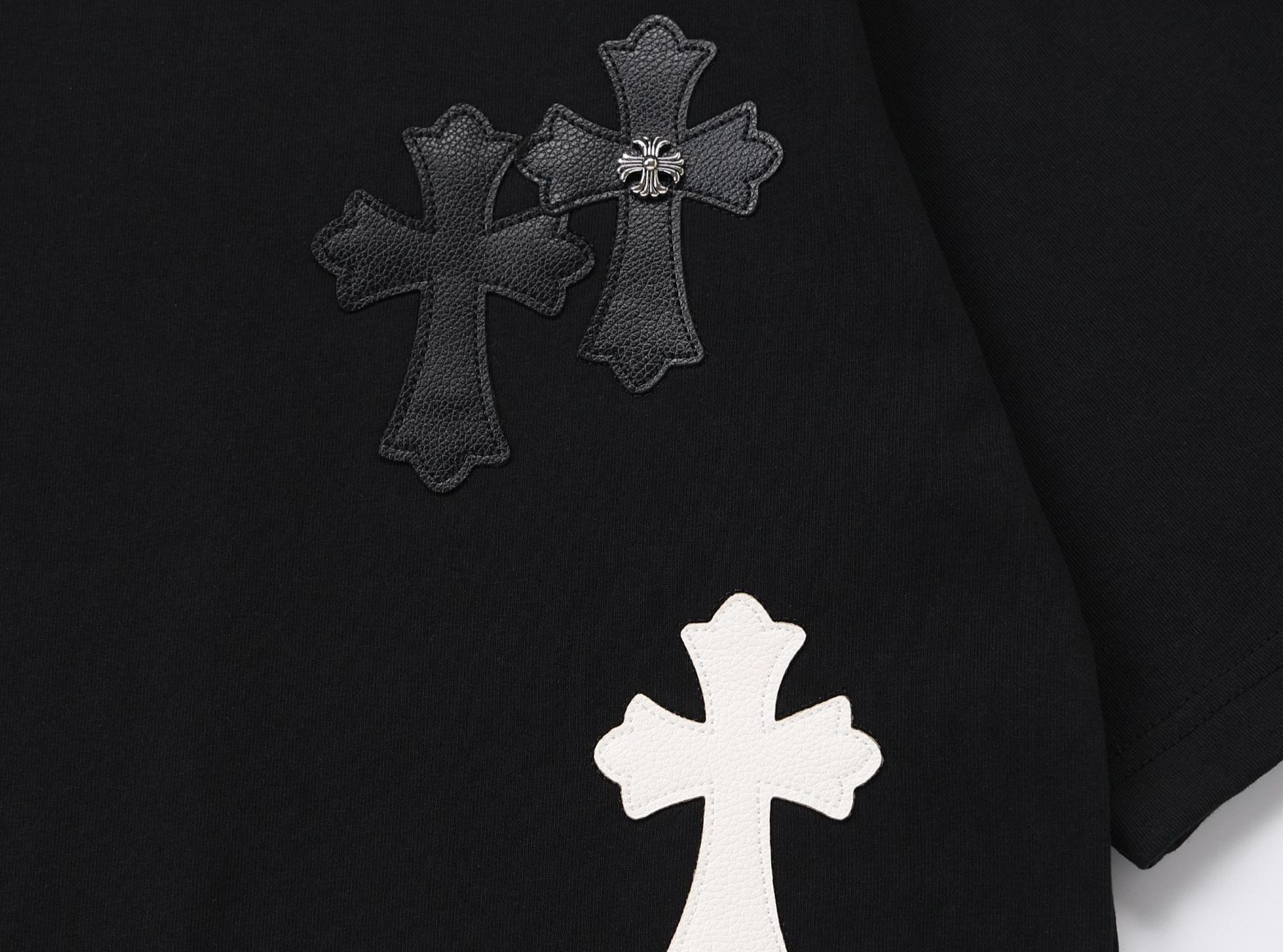 夏の新作 厚手メンズ半袖Tシャツ クロスとレタリング刺繍 ルーズフィット ベーシックデザイン クルーネック 梵字クロムハーツ