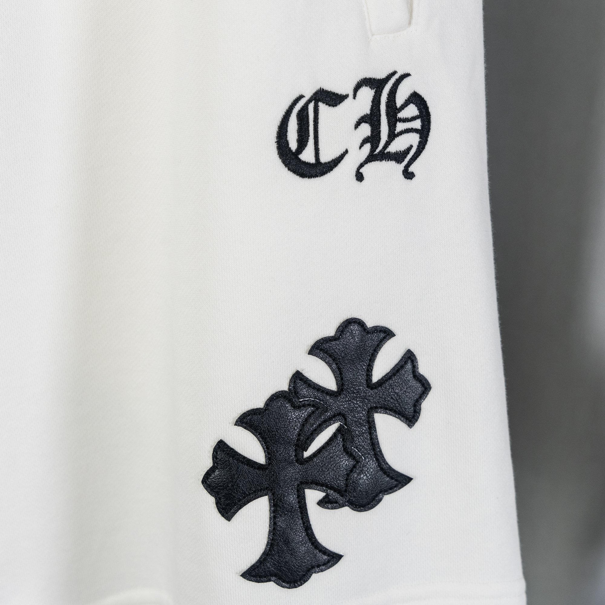 Chrome Hearts CH クロムハーツ 重工ウォッシュ・レザーパッチ・クロス刺繍 ショートパンツ