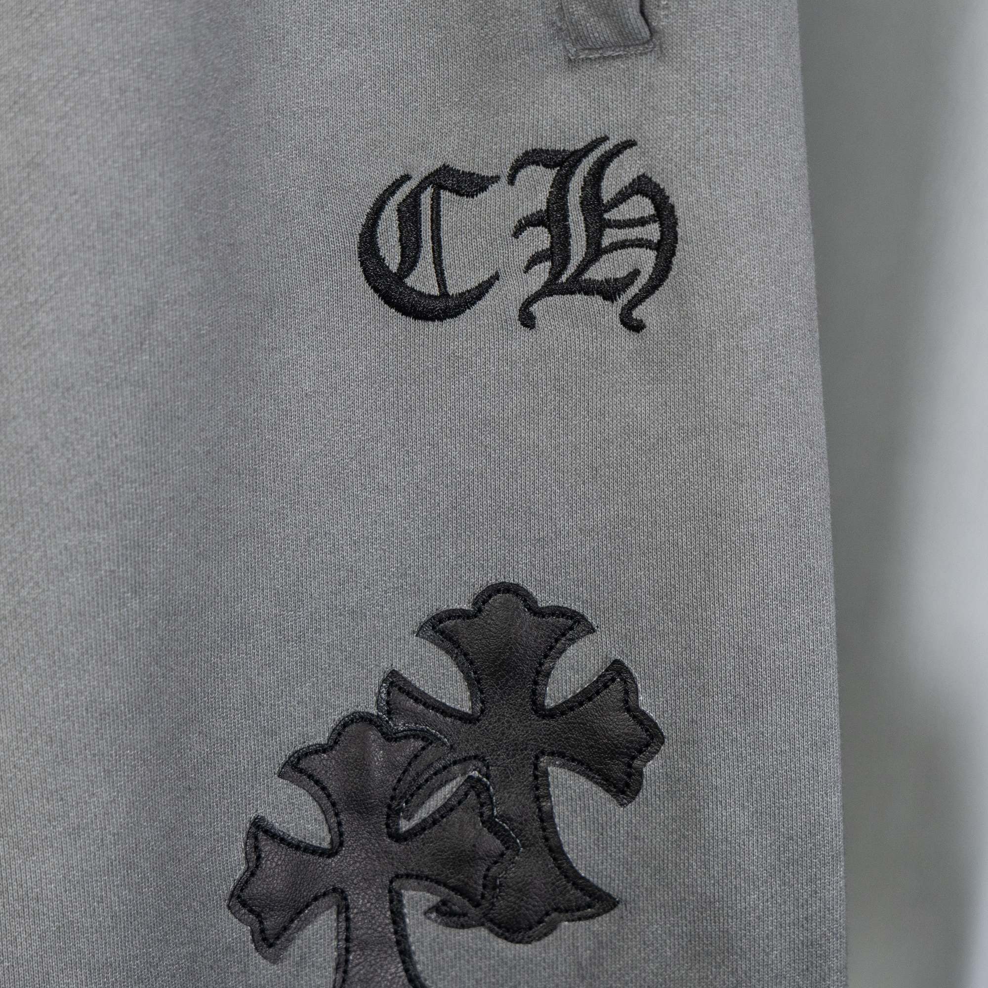 Chrome Hearts CH クロムハーツ 重工ウォッシュ・レザーパッチ・クロス刺繍 ショートパンツ