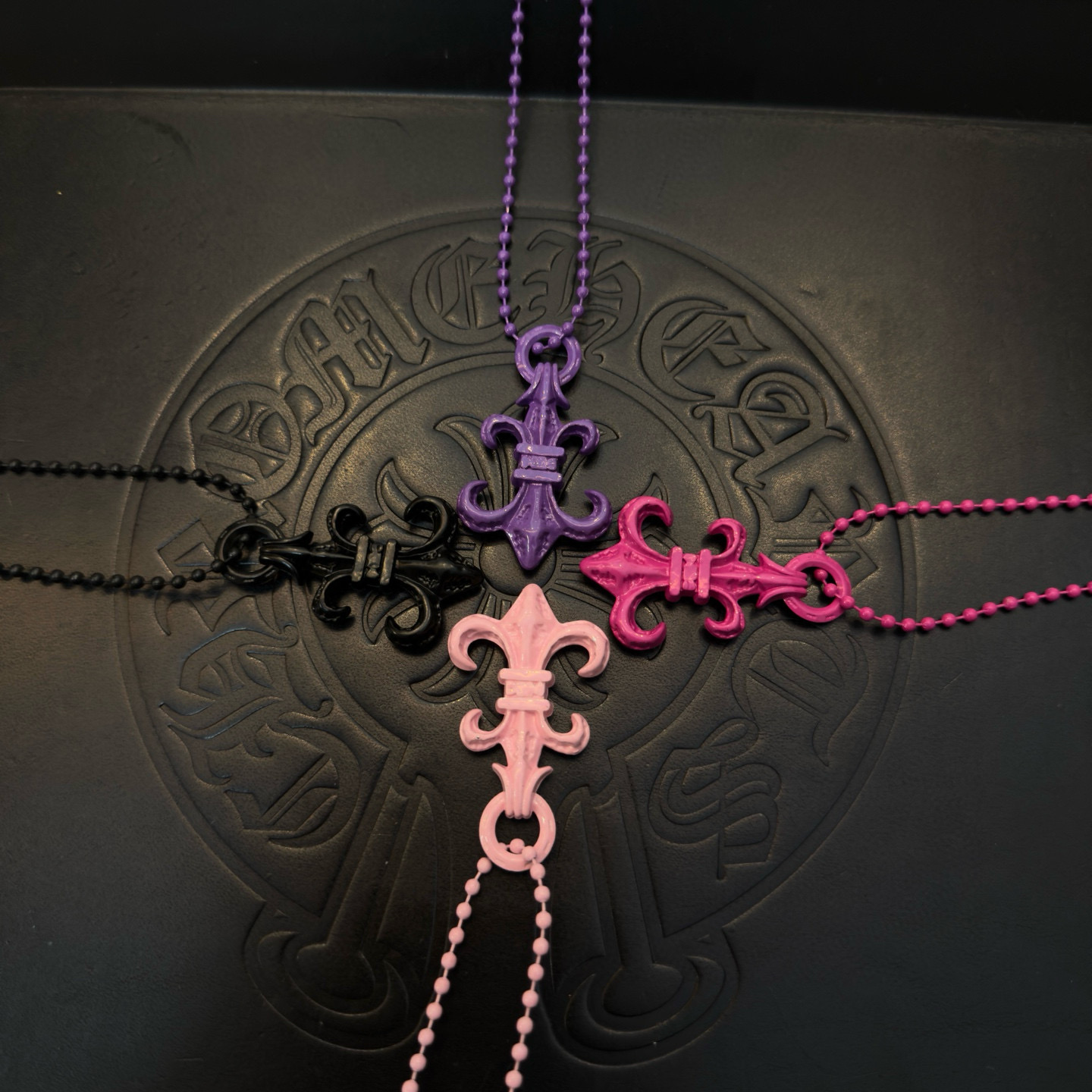 Chrome Hearts クロムハーツ マルティーズクロス ネックレス カラフル 男女兼用 軽量 ゴシック ストリート ファッションアクセサリー