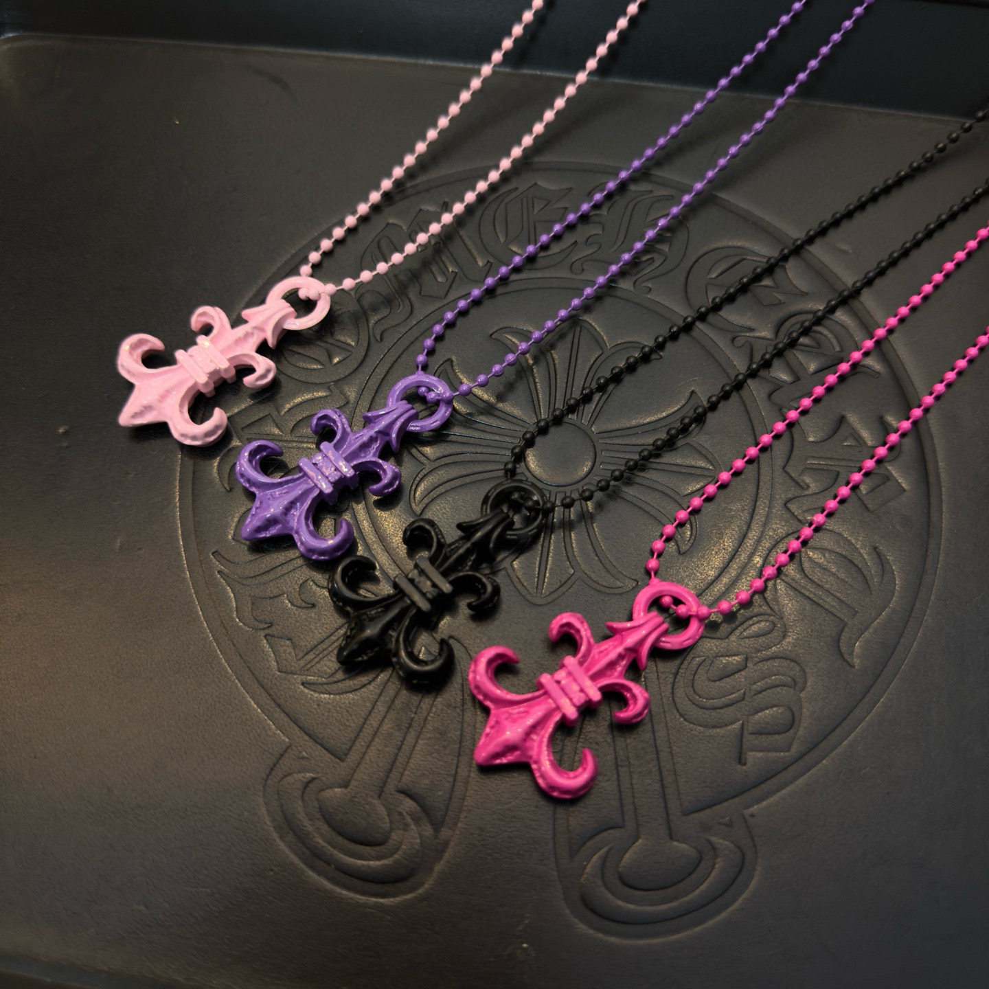 Chrome Hearts クロムハーツ マルティーズクロス ネックレス カラフル 男女兼用 軽量 ゴシック ストリート ファッションアクセサリー