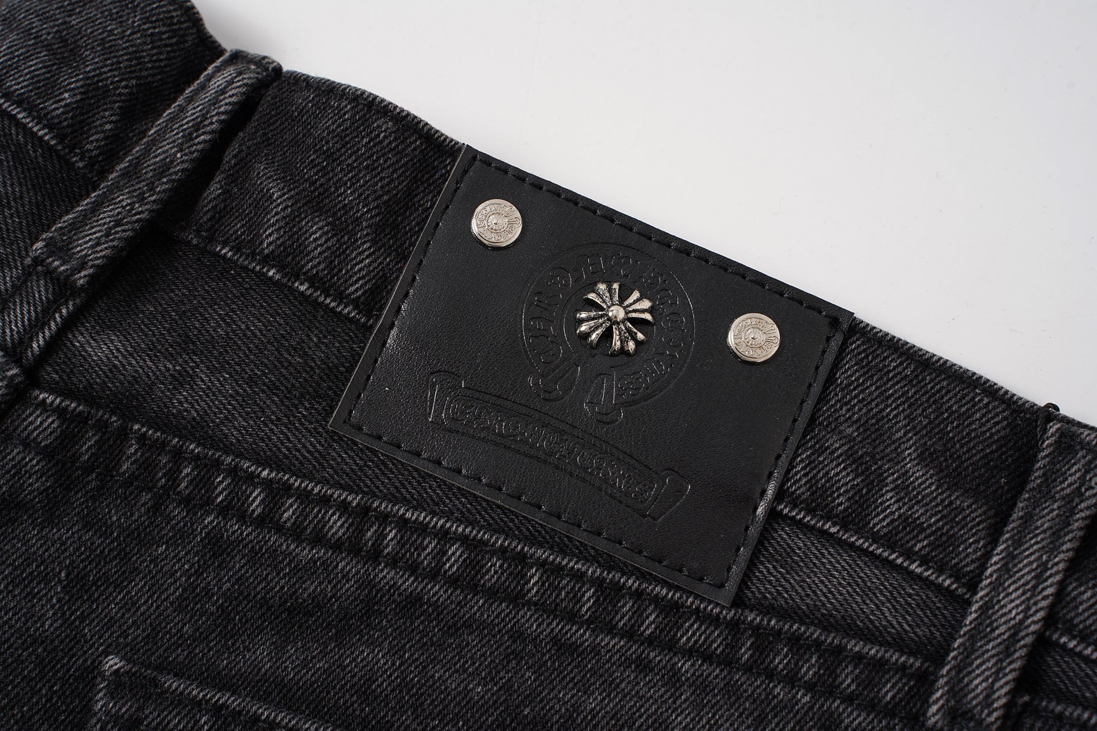 Chrome Hearts クロムハーツ クロス パッチワーク 刺繍 リラックスフィット 5分丈 デニムショーツ ユニセックス ブラック
