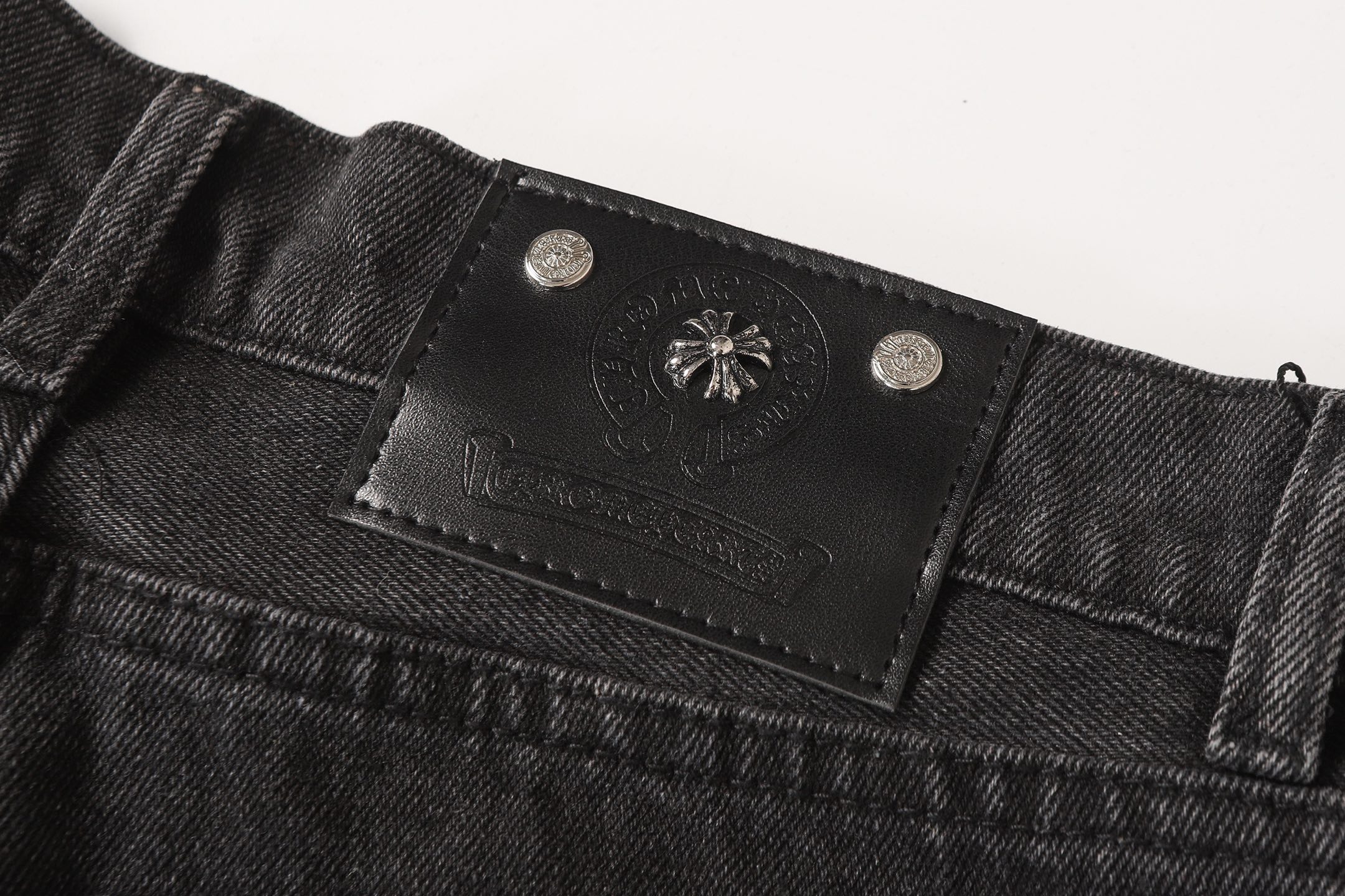 Chrome Hearts クロムハーツ クロス パッチワーク 刺繍 プリント ホースシュー リラックスフィット 5分丈 デニムショーツ ユニセックス ブラック