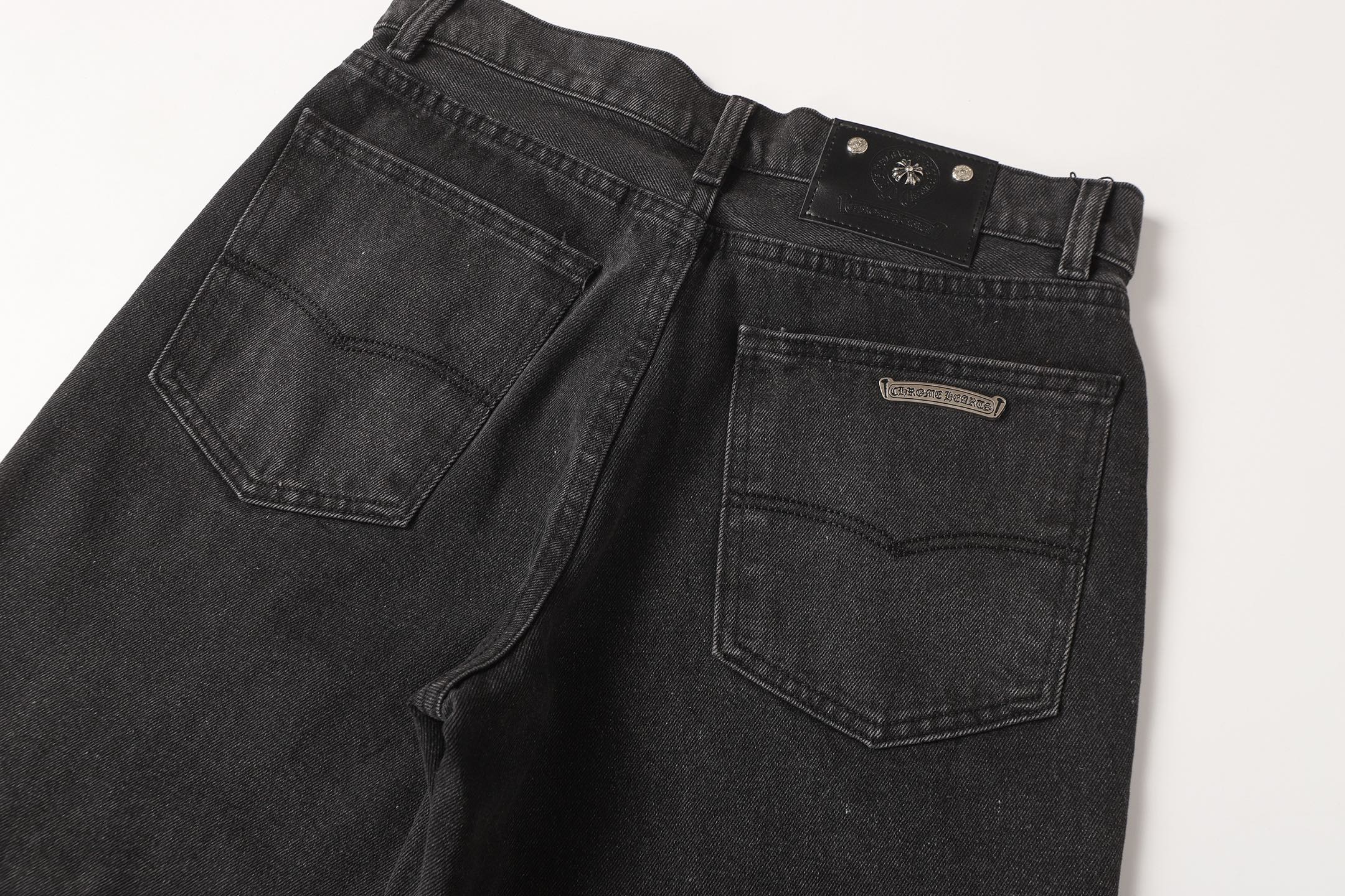 Chrome Hearts クロムハーツ クロス パッチワーク 刺繍 プリント ホースシュー リラックスフィット 5分丈 デニムショーツ ユニセックス ブラック