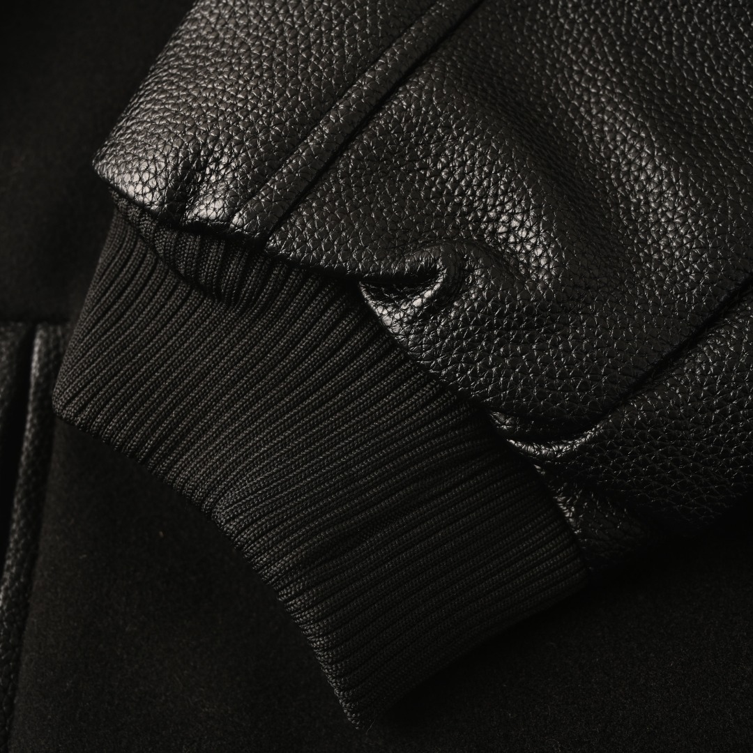 Chrome Hearts クロムハーツ レッドクロス ホースシュー レザースリーブ スタジャン ジャケット アウター
