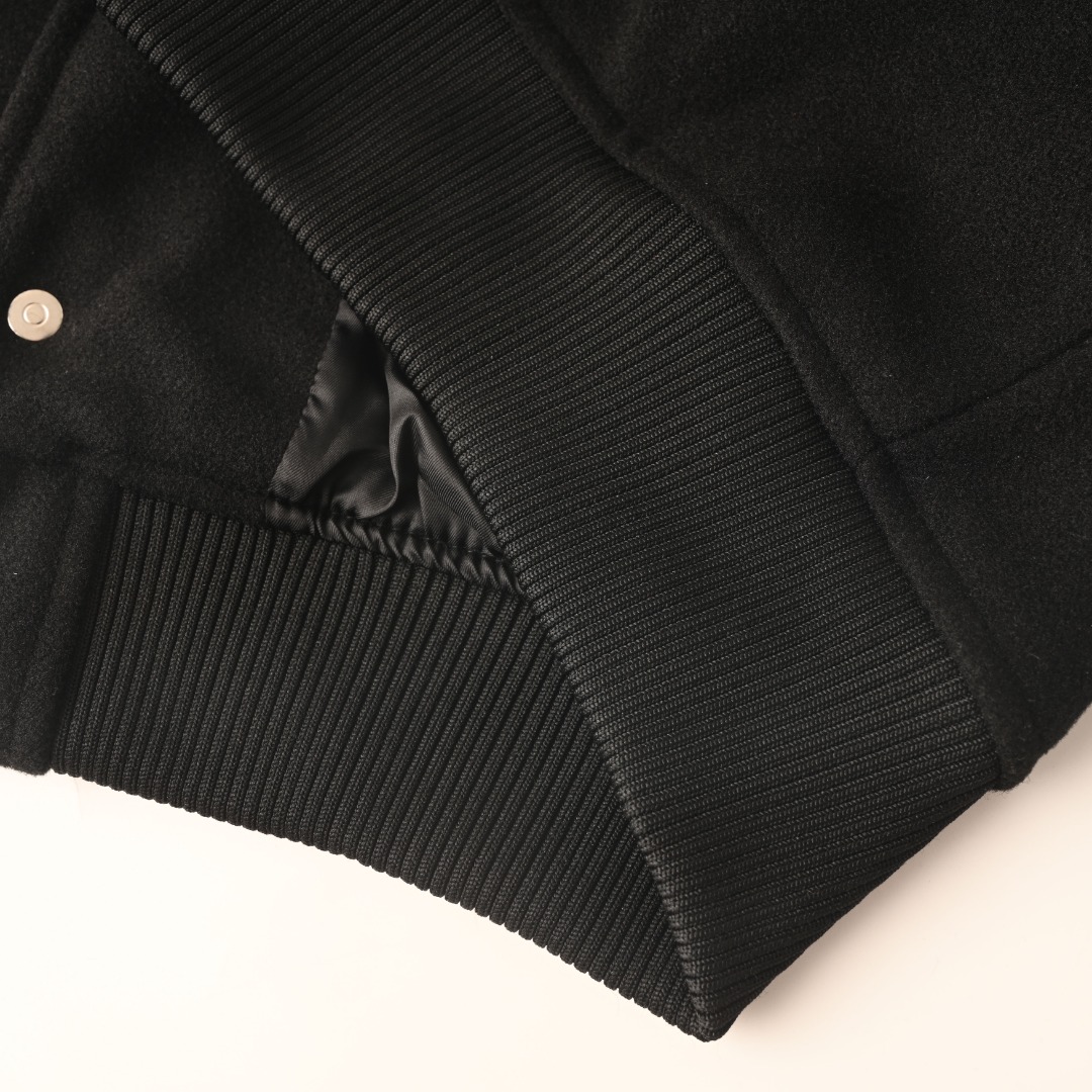 Chrome Hearts クロムハーツ レッドクロス ホースシュー レザースリーブ スタジャン ジャケット アウター