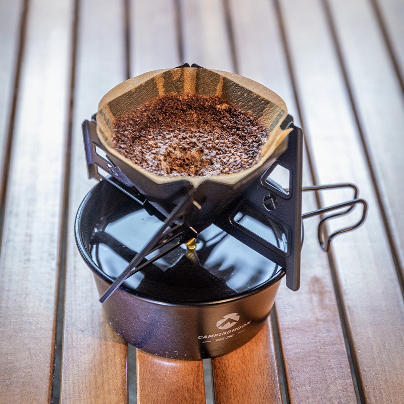 Stainless steel titanium-plated, foldable and portable outdoor camping hand-drip coffee filter and drip rack coffee funnel