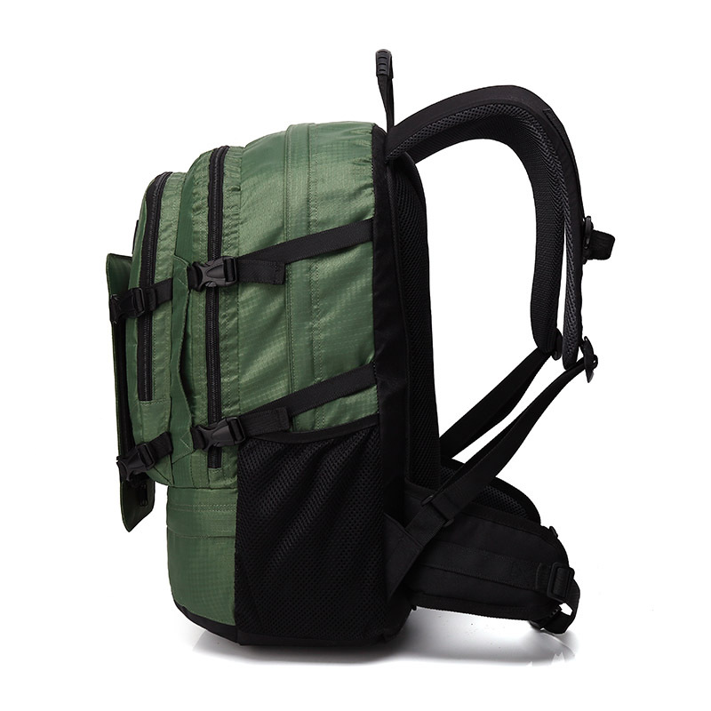 6.5W solar-powered emergency charging backpack