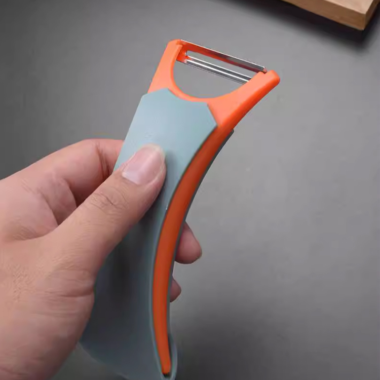 多功能削皮器