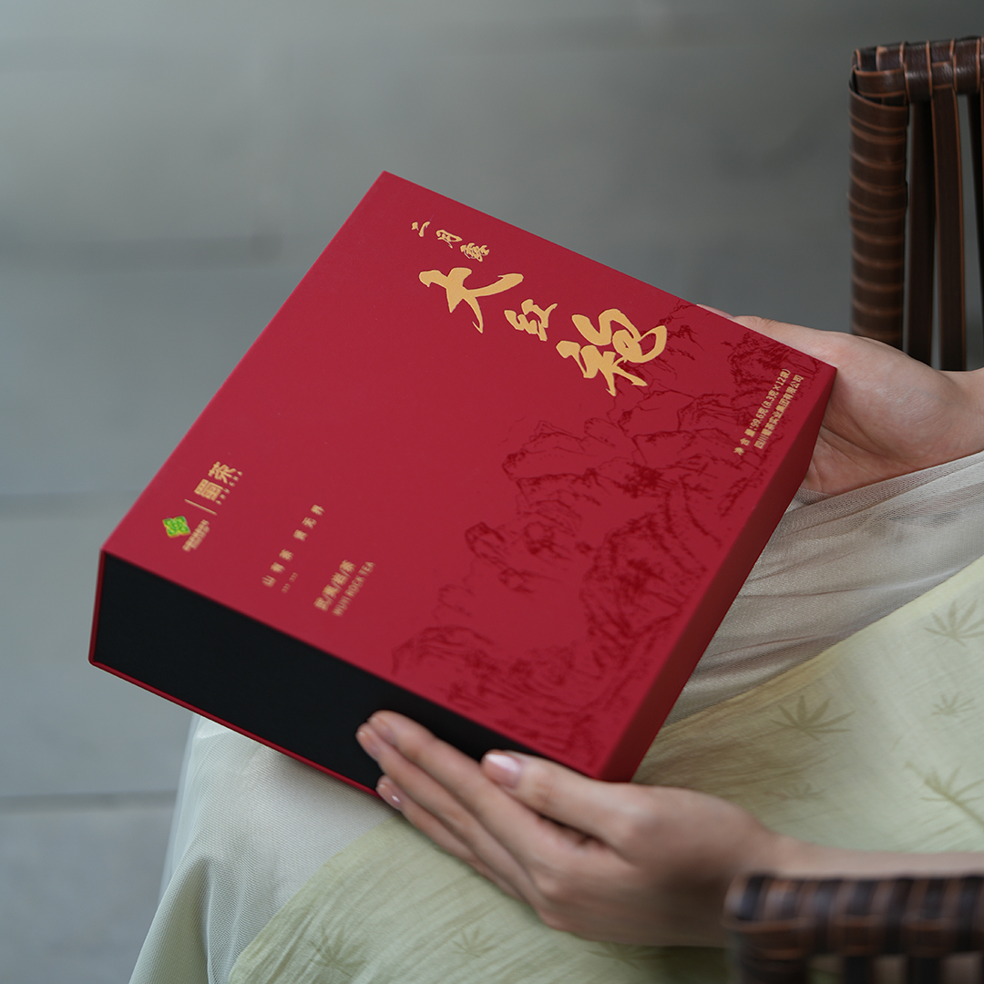 二月露·大紅袍