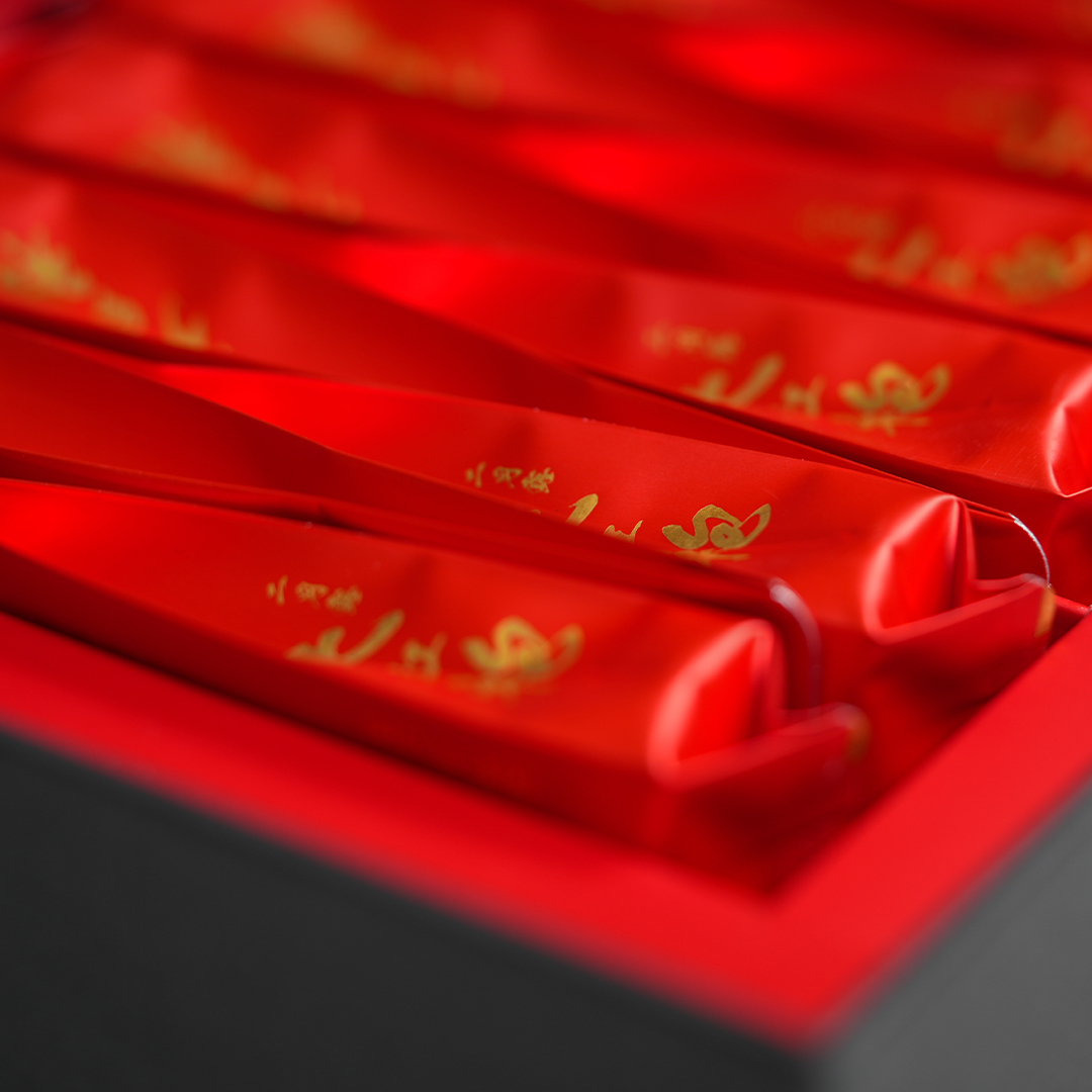 二月露·大紅袍