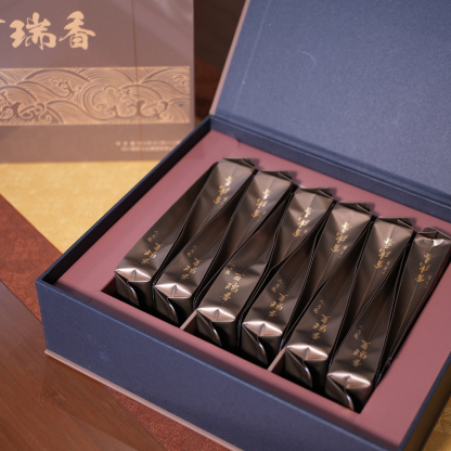 二月露·百瑞香