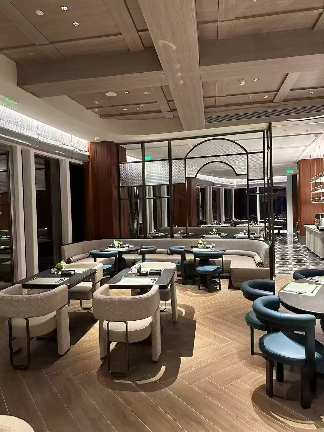 Commercial Dining Furniture Solutions | The Durable Foundation of Exceptional Dining Experiences