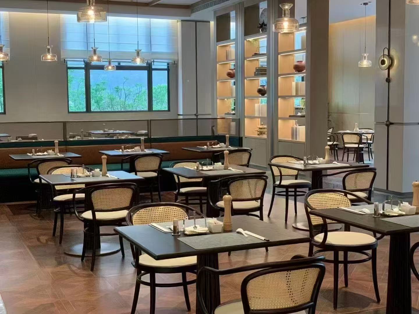 Commercial Dining Furniture Solutions | The Durable Foundation of Exceptional Dining Experiences