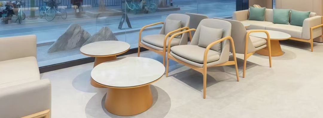 Coffee Tables & Chairs