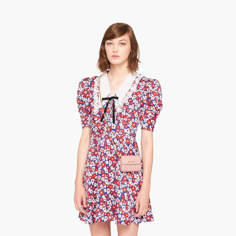 ショルダーストラップ付 ナッパレザー 財布