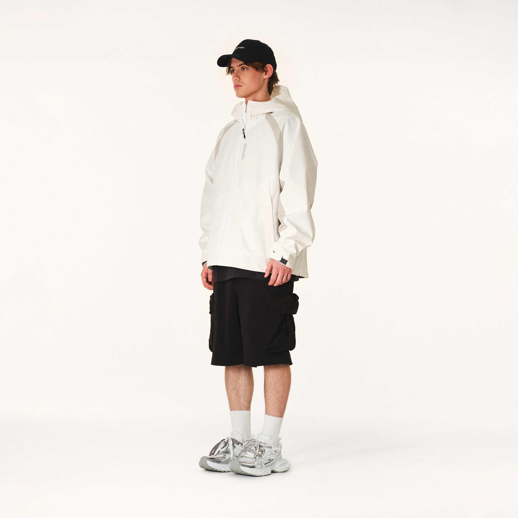 NPNG 插肩袖沖鋒衣 NPA25BW0007-FW122