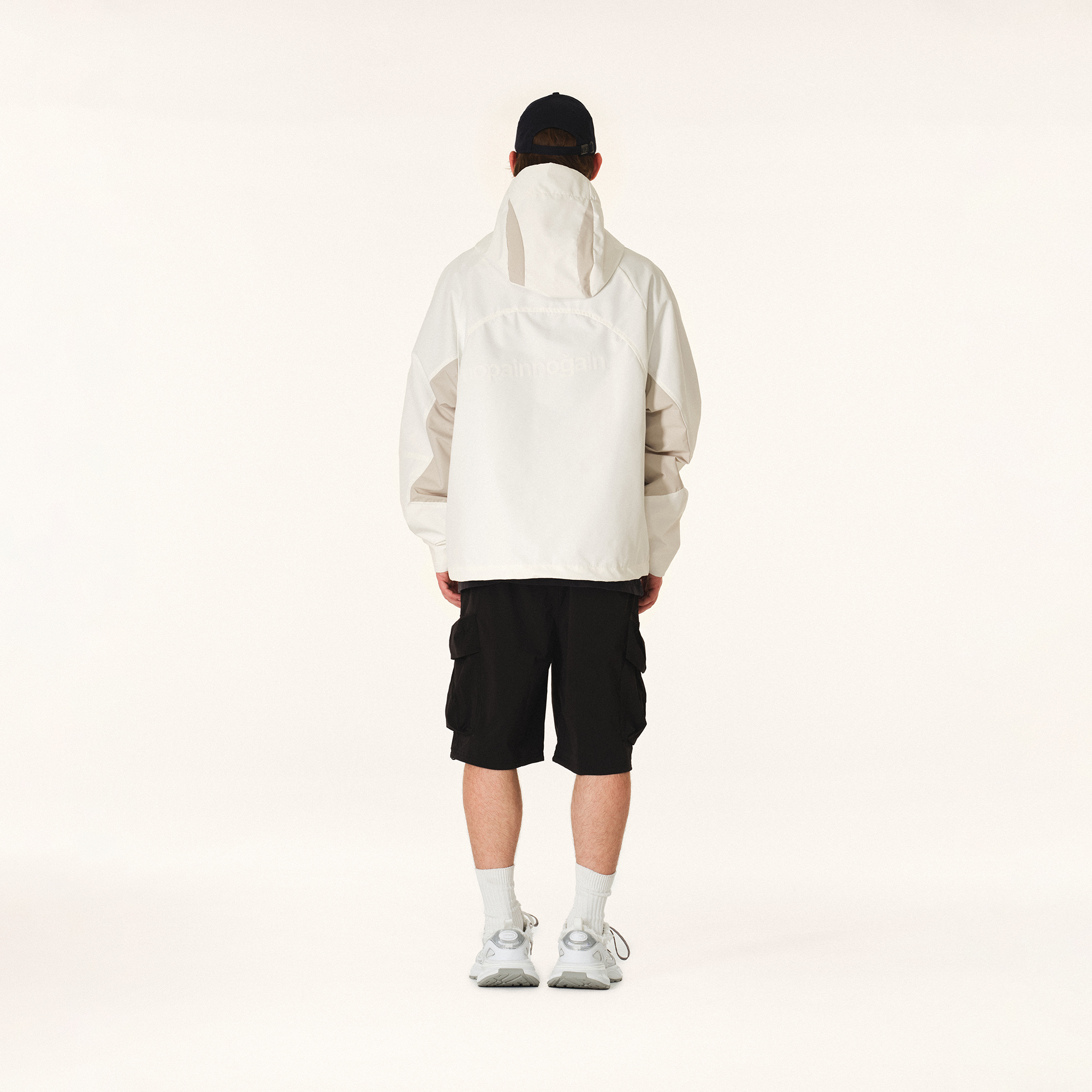 NPNG 插肩袖沖鋒衣 NPA25BW0007-FW122