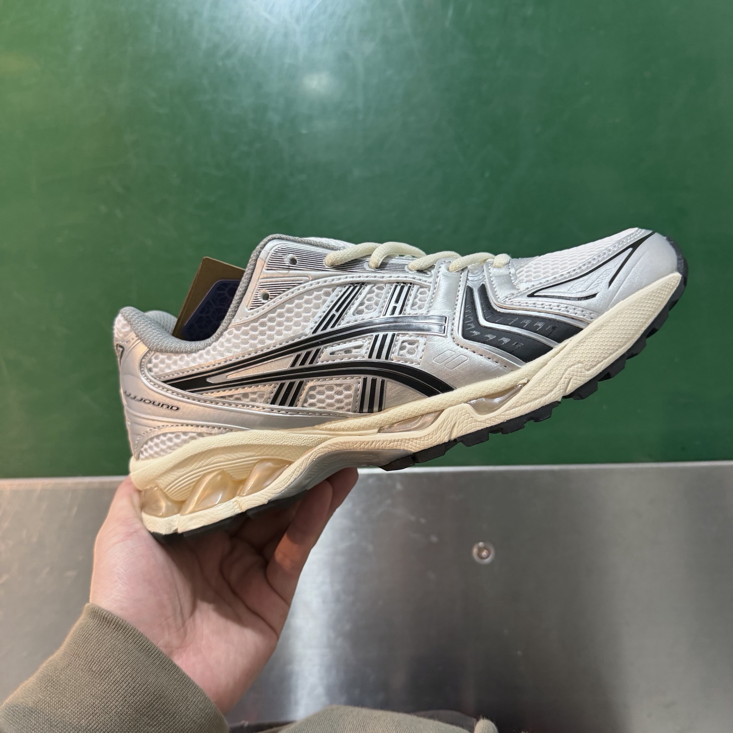 Asics Gel-Kayano 14 （特價福利）