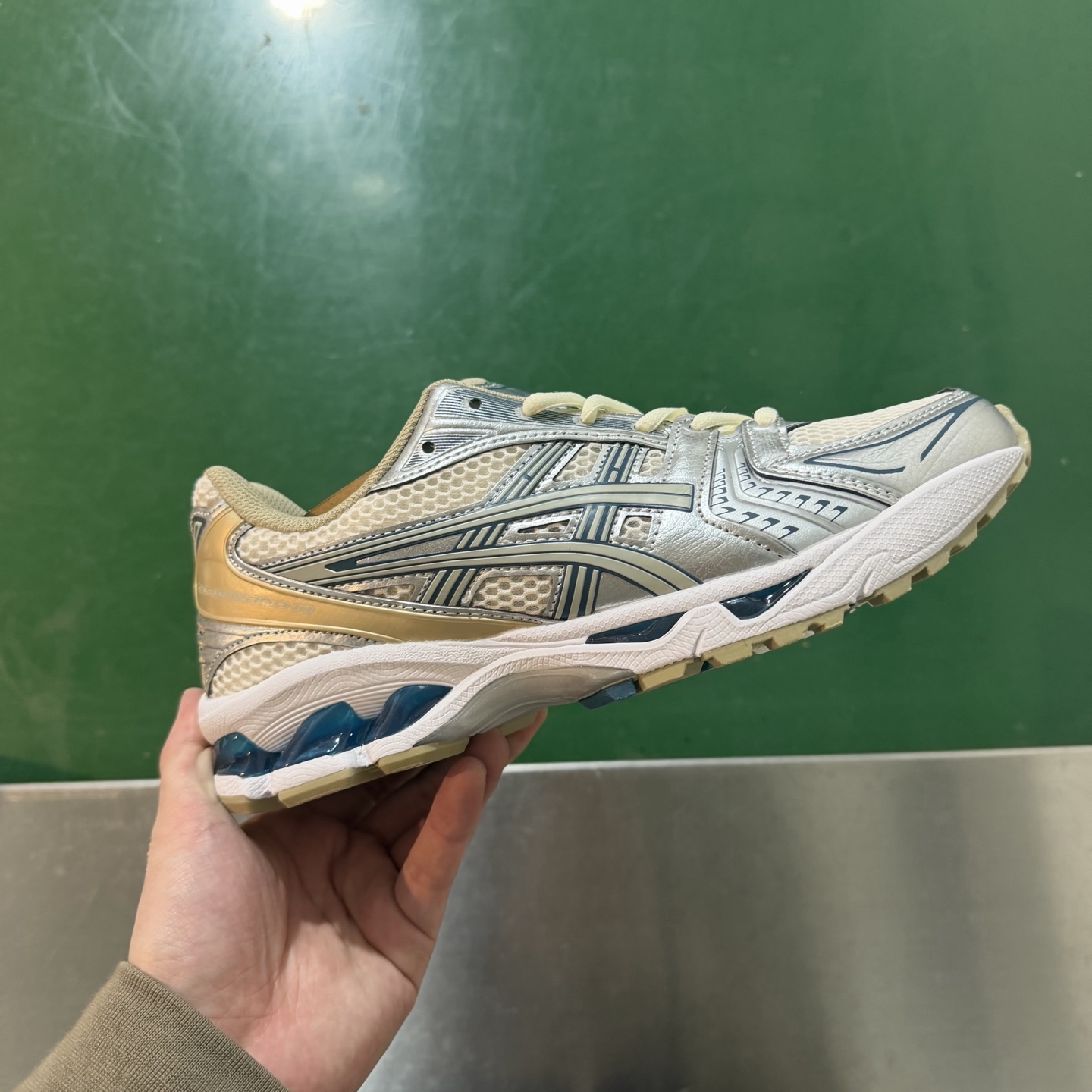 Asics Gel-Kayano 14 （特價福利）